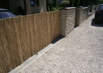 Mata trzcinowa naturalne ogrodzenie